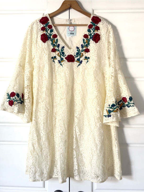 Umgee Dresses & Skirts - Umgee Boho Floral Embroidered Lace Tunic Dress Large Cream Bell Sleeves Angellic